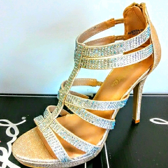 NEW! Gold Platform Heels! w/SPARKLES! - Picture 7 of 8